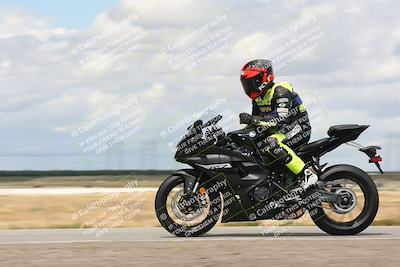 media/Apr-26-2024-TrackDaz (Fri) [[c4b677d280]]/C Group/140pm (Wheelie Bump)/
